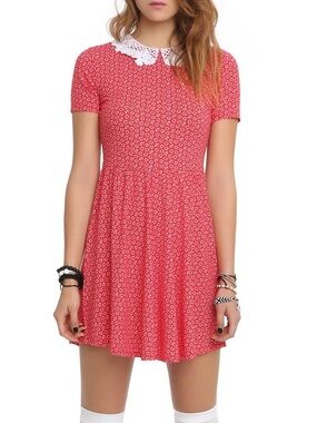 Midnight Hour Teenage Runaway Red Skull Doily Collar Dress